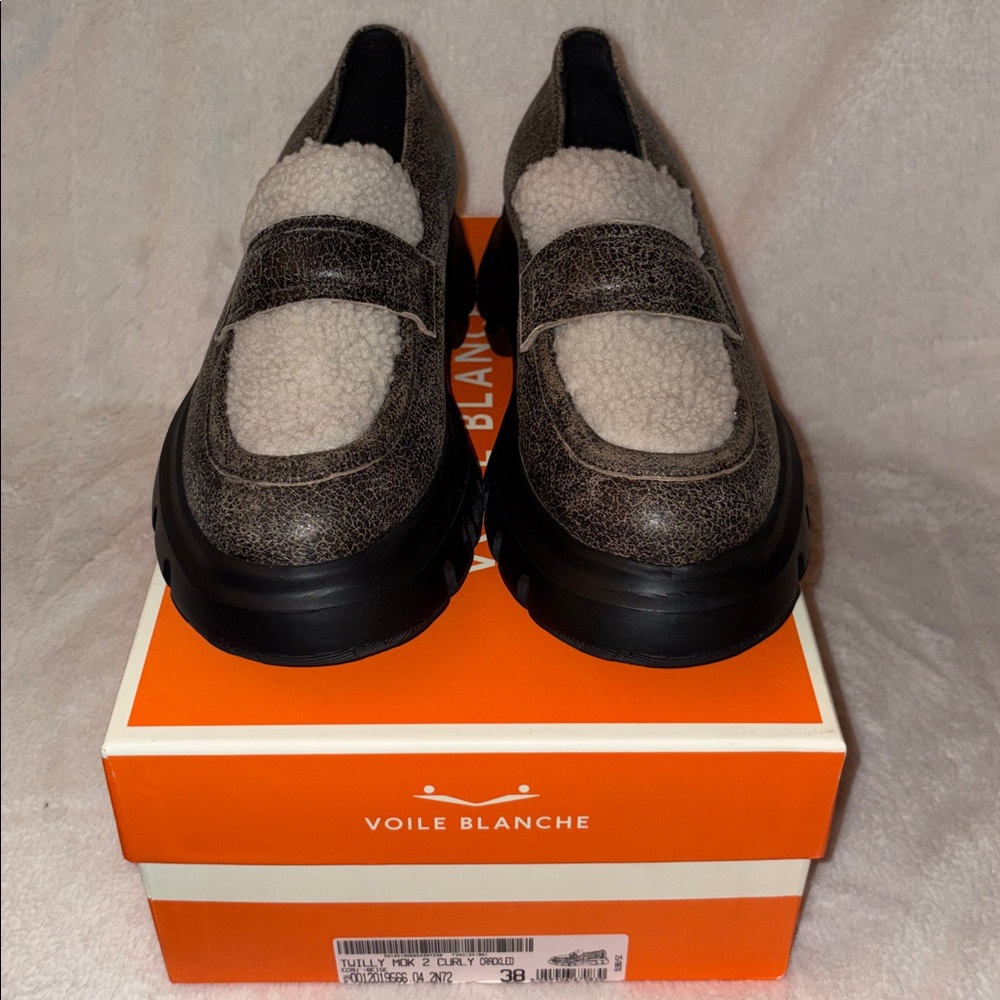 NWT VOILE BLANCHE Twilly Genuine Shearling Lug Sole Loafer in Ecru Beige - Picture 8 of 16
